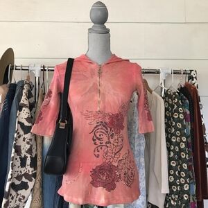Coral Graphic Short Sleeve Top